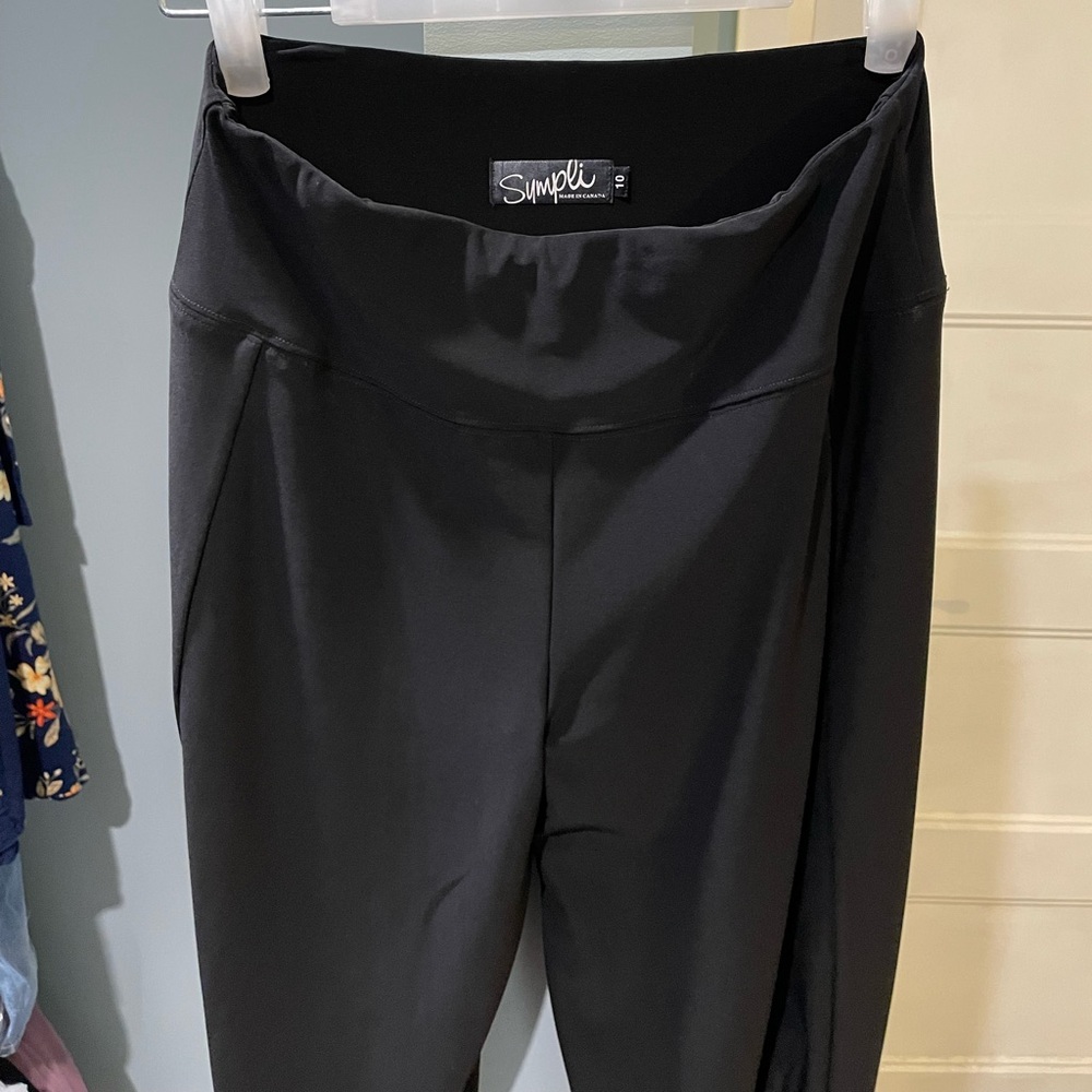 Black cropped gaucho pants, size 10
